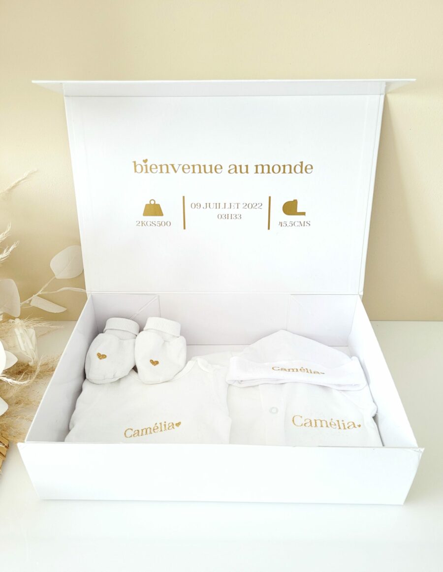 Coffret cadeau naissance personnalisé