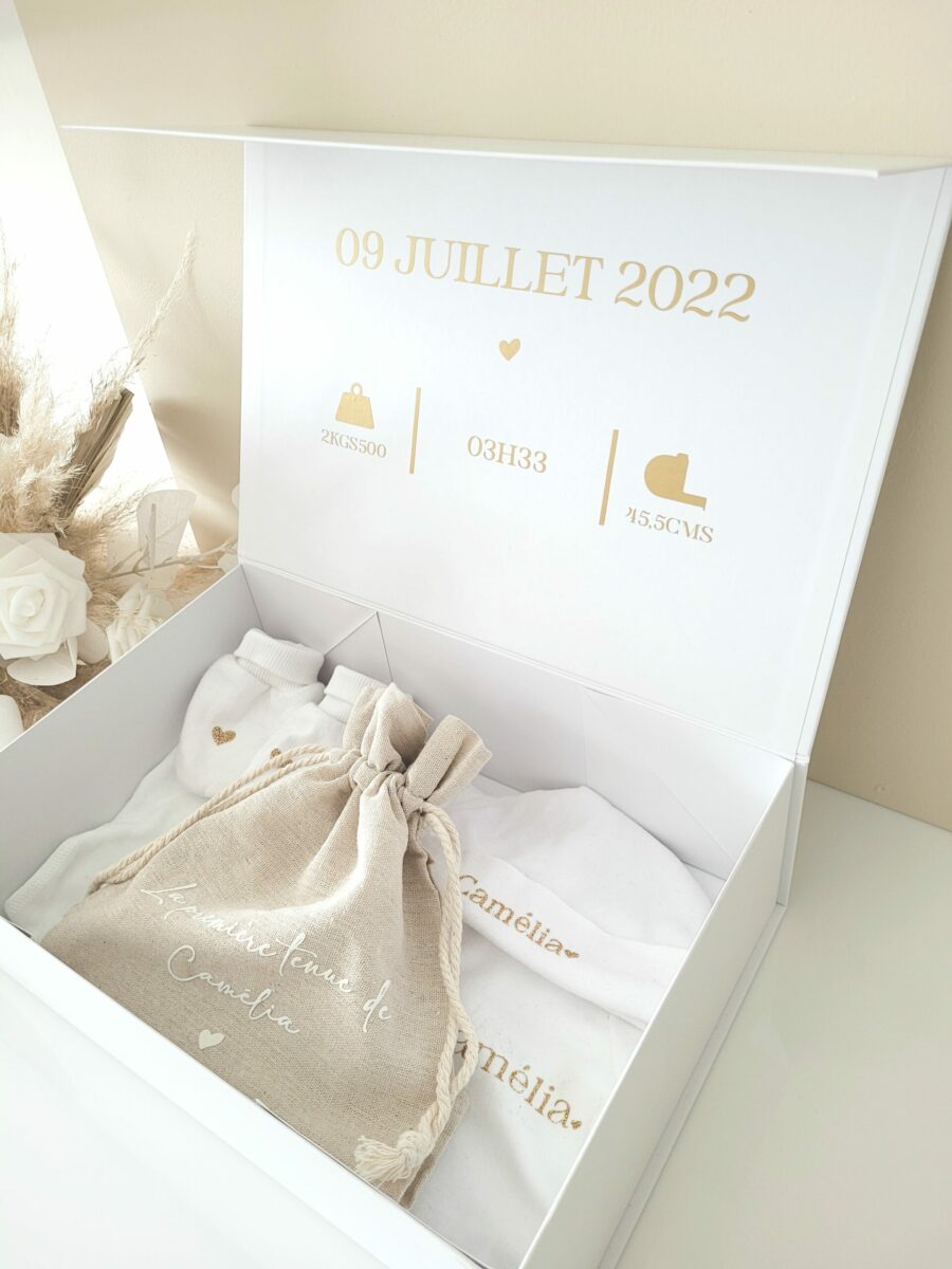 Coffret cadeau naissance personnalisé