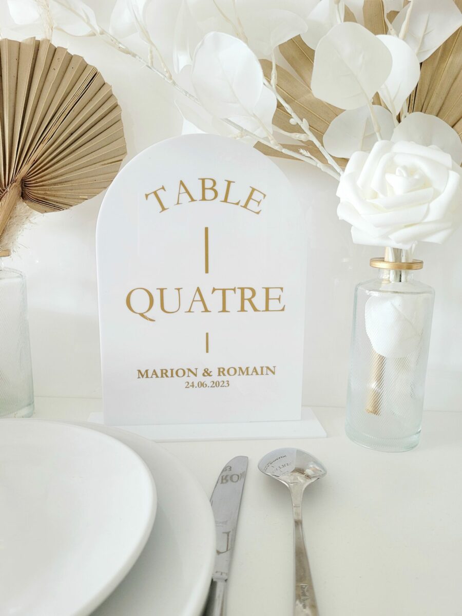 Numéro de table blanc mariage personnalisé