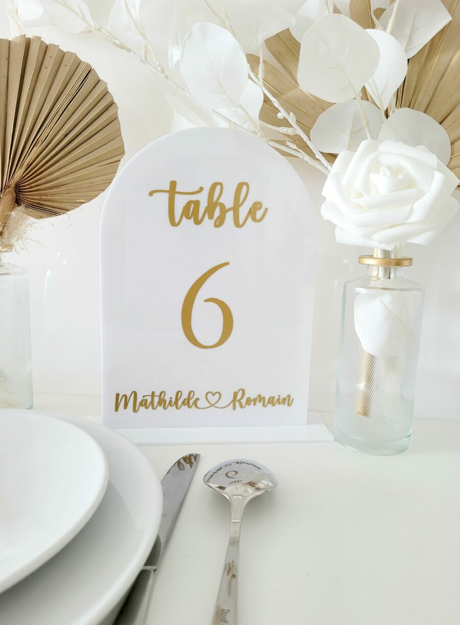 Numéro de table blanc mariage personnalisé