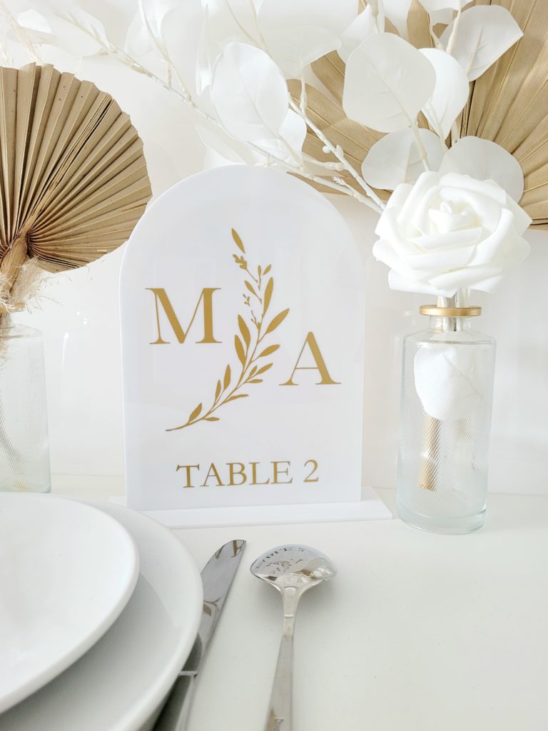 Numéro de table blanc mariage personnalisé