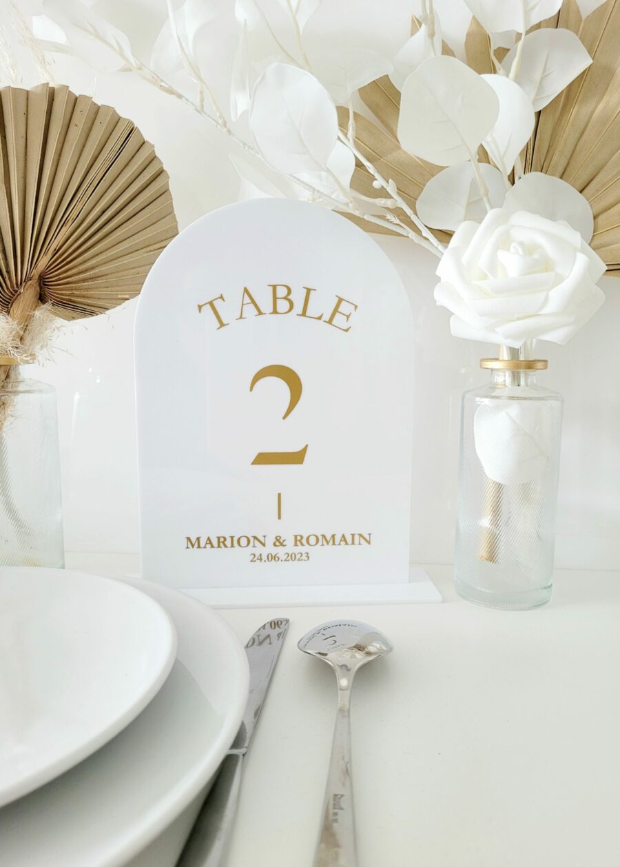 Numéro de table blanc mariage personnalisé