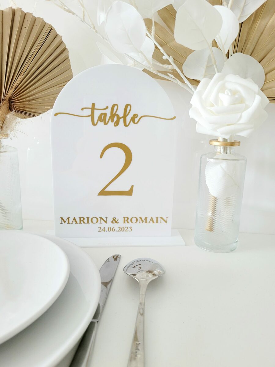 Numéro de table blanc mariage personnalisé