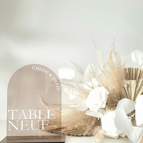 Numéros de Table Arche Neuf Fumé